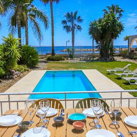 Litoral Costa Dorada - Acacias Only Families Villa *