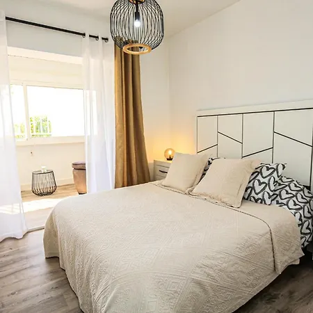 Acacias - Only Families Villa