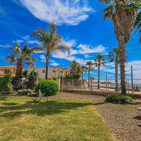 Acacias - Only Families Villa