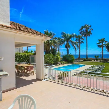 Villa Acacias - Only Families *
