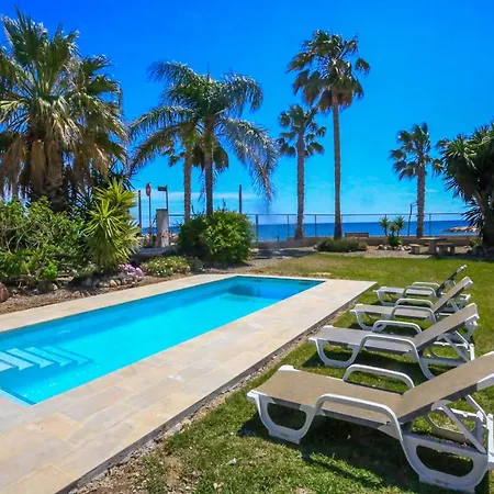 Villa Acacias - Only Families *